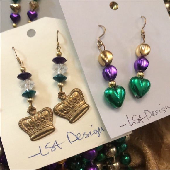 🌻 3/$15 2 pair Mardi Gras Earrings (w/bead bonus) - Picture 2 of 3